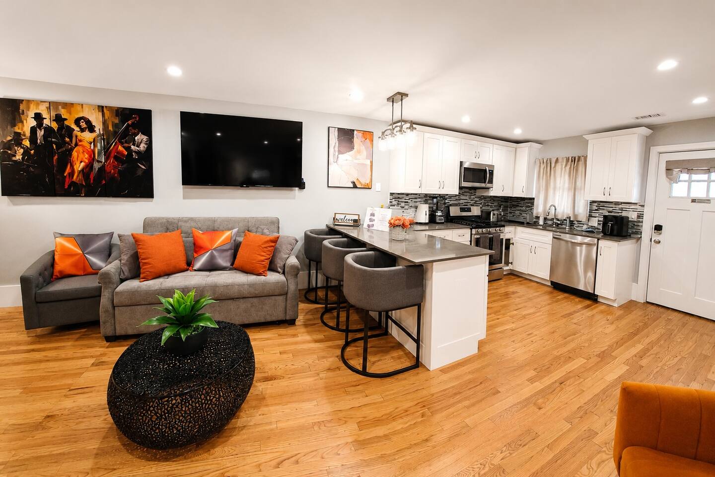 143 Erie Street, Apt 1 - photo 1